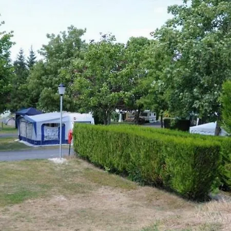 Au Bord De L'aisne Camping